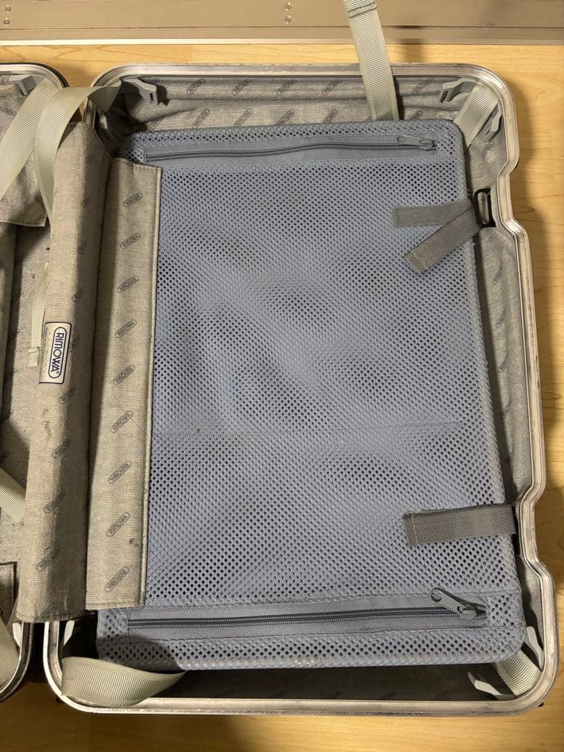 リモワキャリーケース【ブラック】