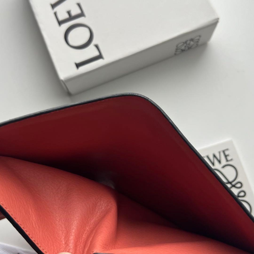 24 美品 LOEWE ロエベ 2つ折り財布