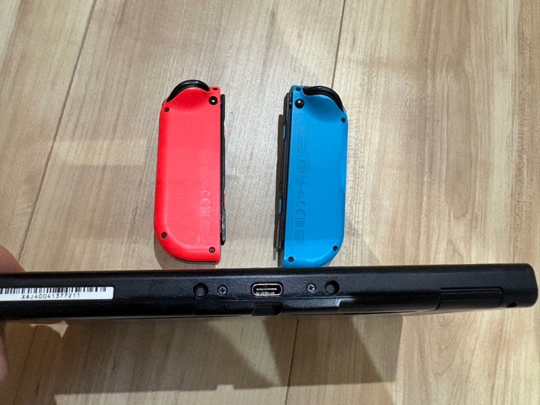 Nintendo Switch 2018年製　外箱＋付属品あり　公式修理歴あり