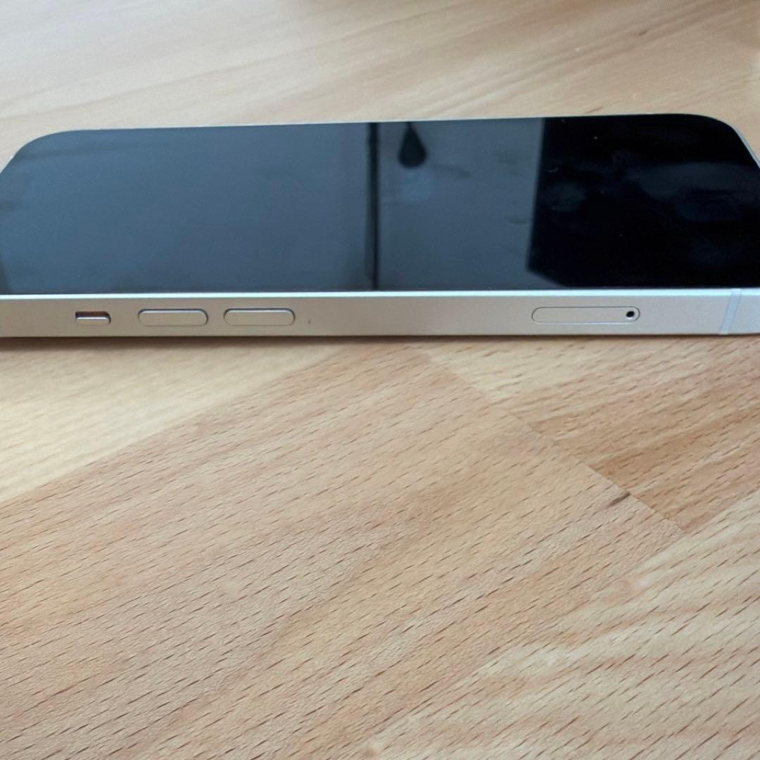 iPhone 13 本体 SIMフリー