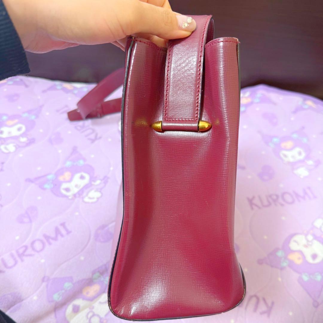 【美品】カルティエショルダーバッグ／ターンロック斜め掛け A4 レザー