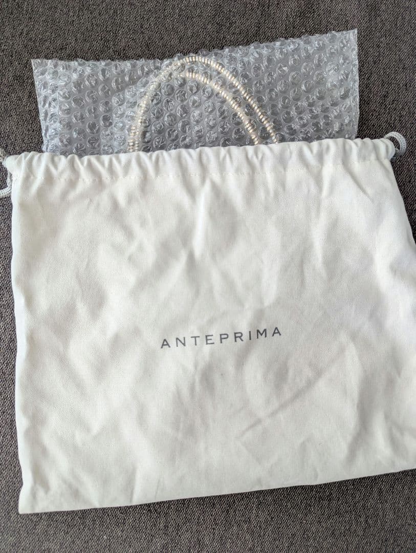 最終値下げ★アンテプリマ ペルラグリッター スクエア ミディアムシルバーゴールド