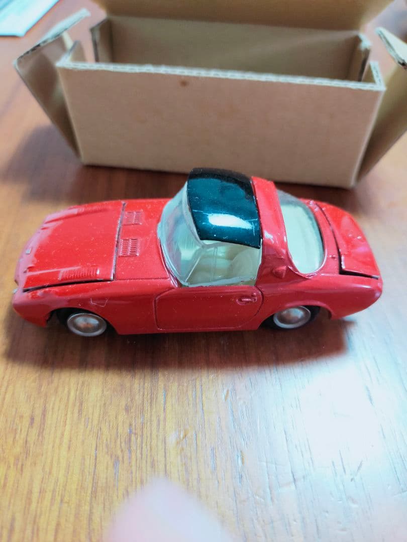 トヨタスポーツ800 　(赤/黒ルーフ 白内装) No.31　箱付き