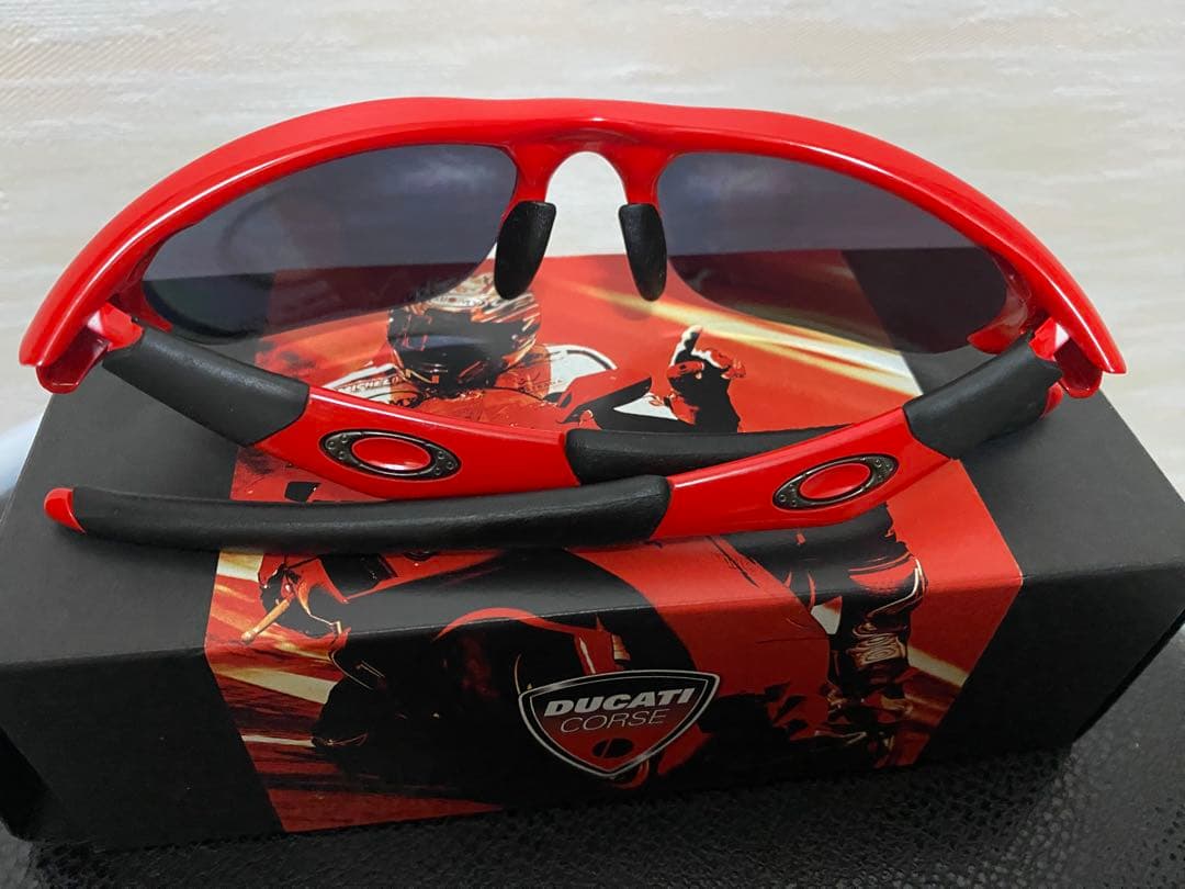 オークリーDucati Half Jacketサングラス レッド