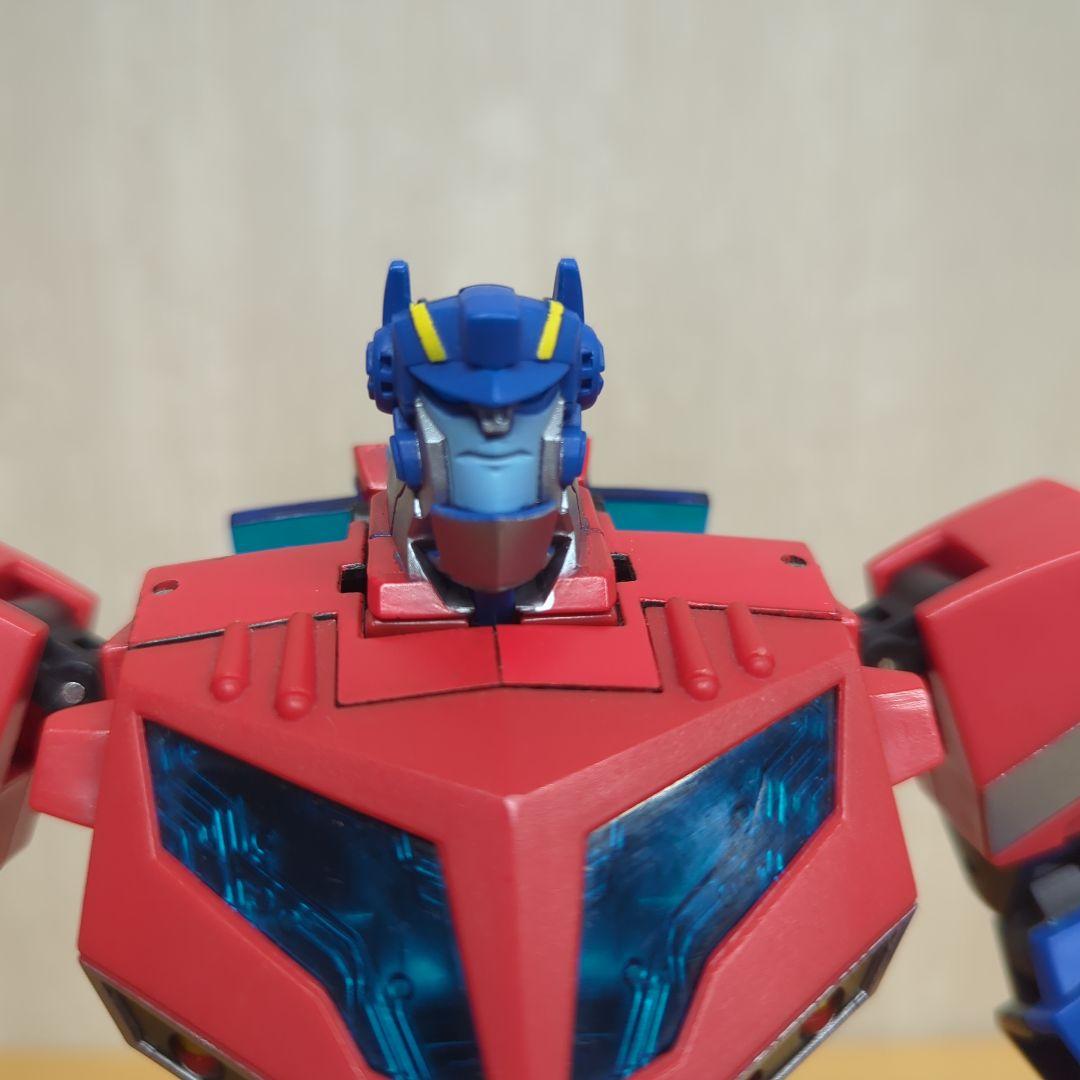 トランスフォーマー アニメイテッド オプティマスプライム 海外版