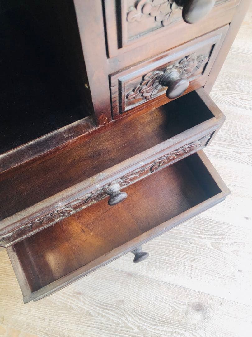 アンティーク　キャビネット