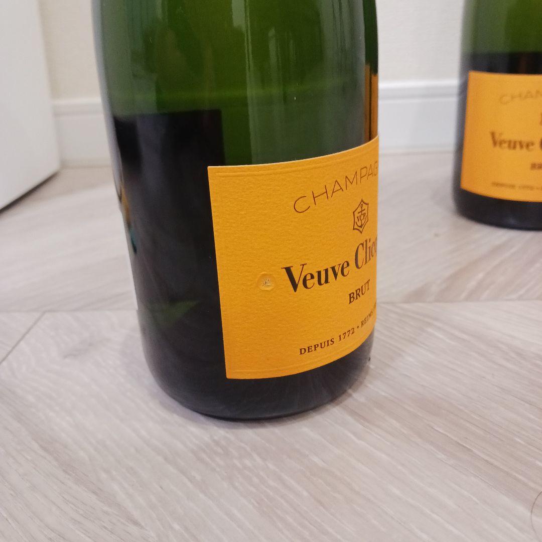 Veuve Clicquot Brut シャンパン 750ml
