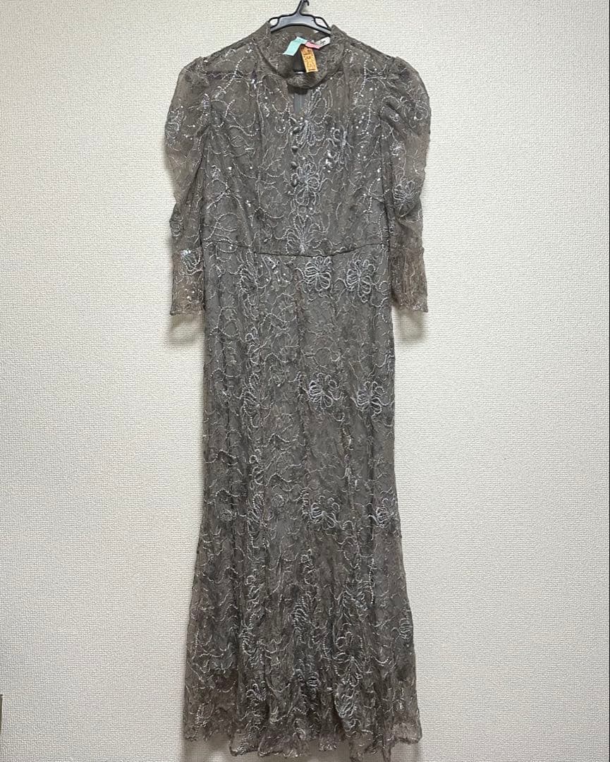 【LEJA】スパンコール花柄刺繍ソフトパフスリーブマーメイドラインドレス