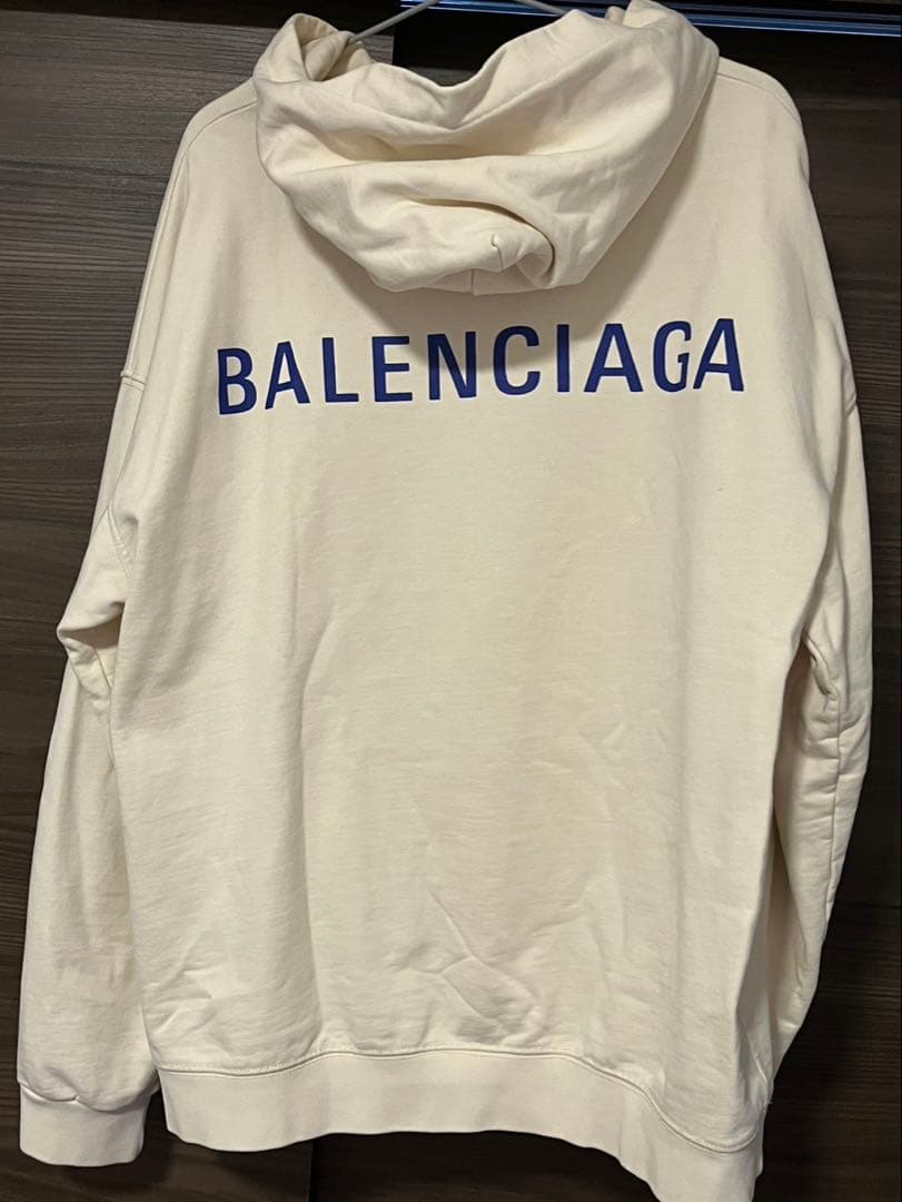 お*。様 BALENCIAGA フード付きパーカー クリーム　ブルー文字の激レア