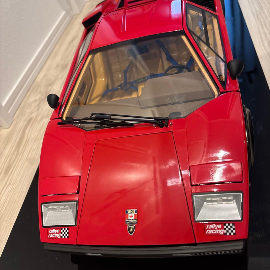 ランボルギーニ・カウンタック 1/8 ミニカー