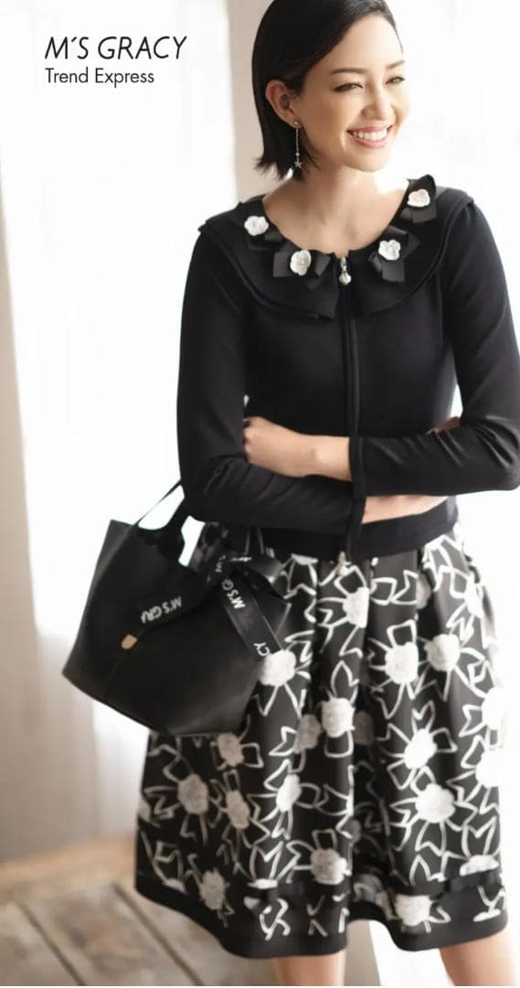 未使用M'S GRACY フラワープリント フレアスカート