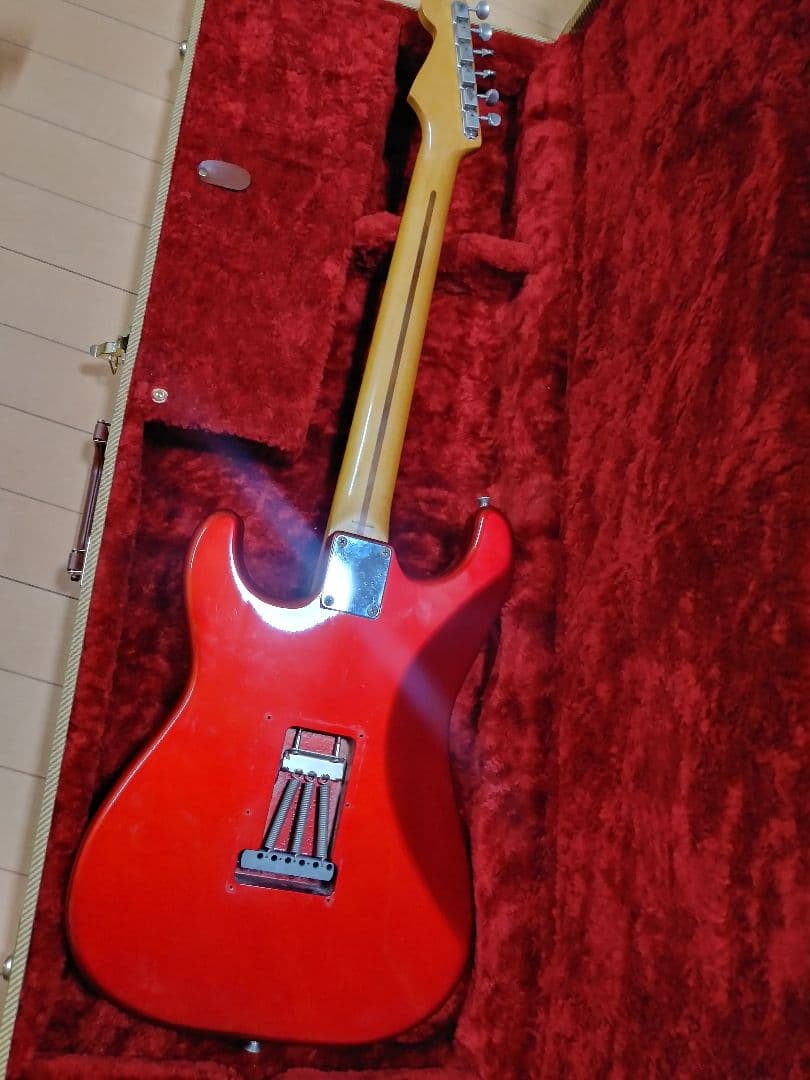 Fender japan　フェンダージャパン　ストラトキャスター　スキャロップ