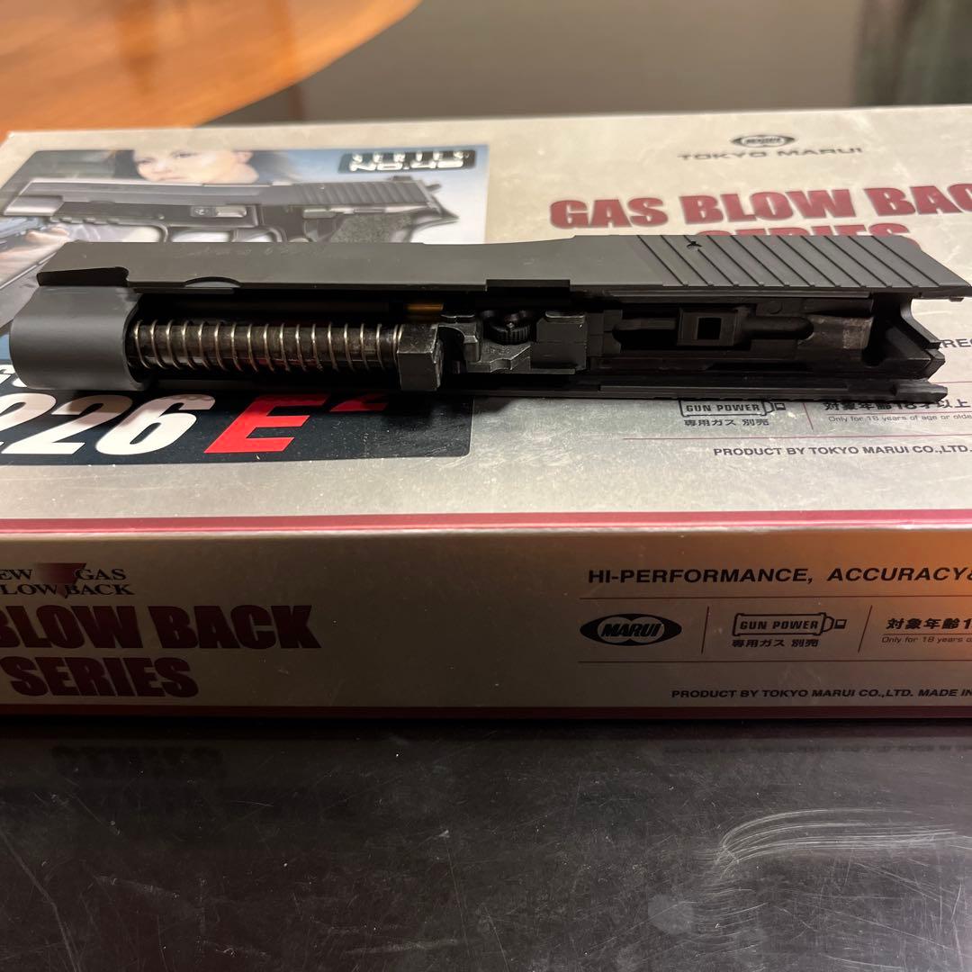 ト*モ様 東京マルイ ガスブローバックガン SIG SAUER P226 E2