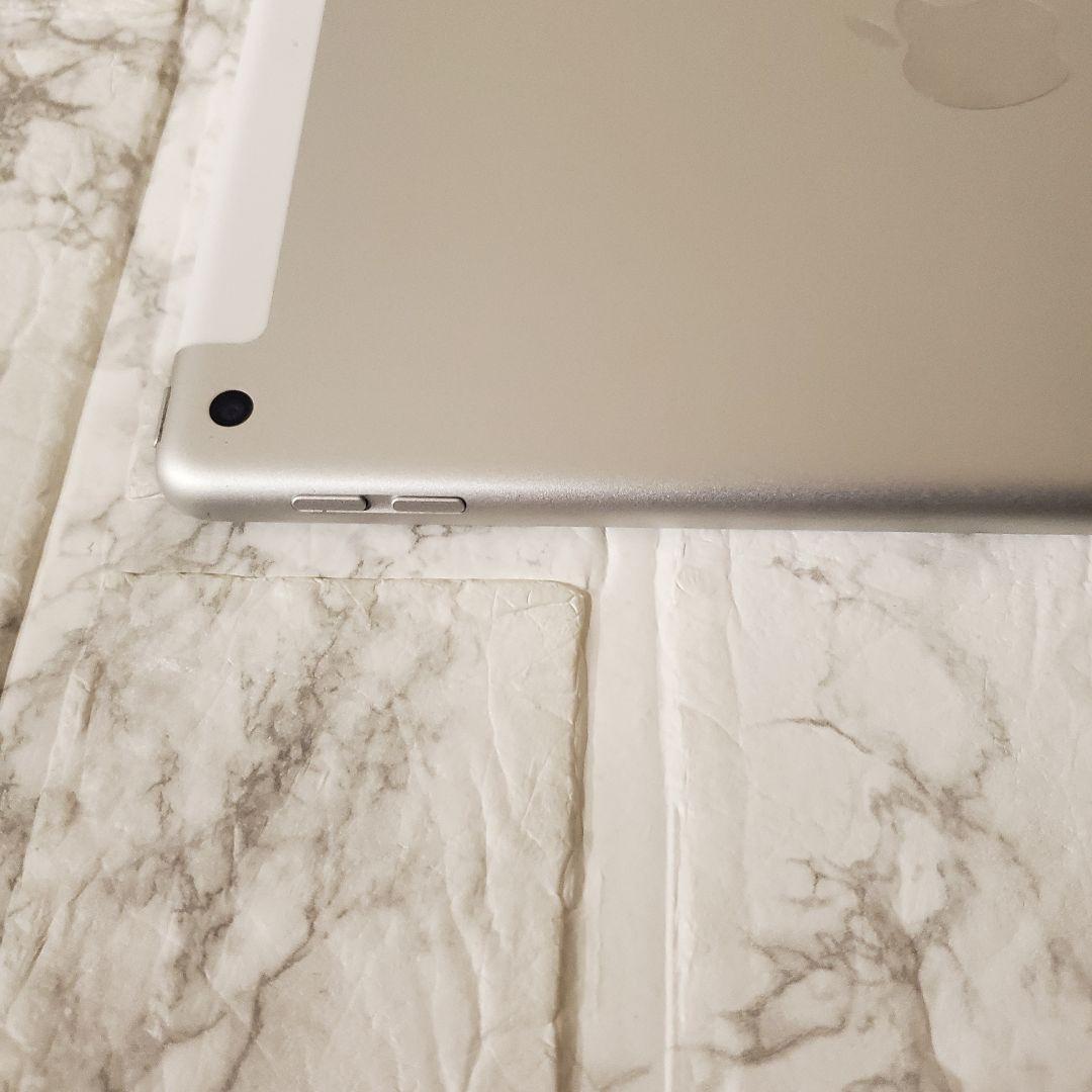262 iPad 7世代 128GB SIMフリー シルバー