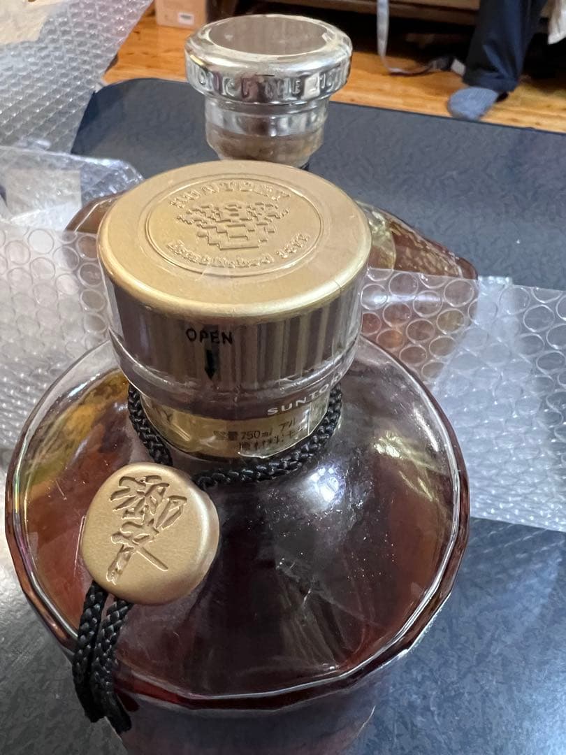 SUNTORY 響 750ml 43% ウイスキー