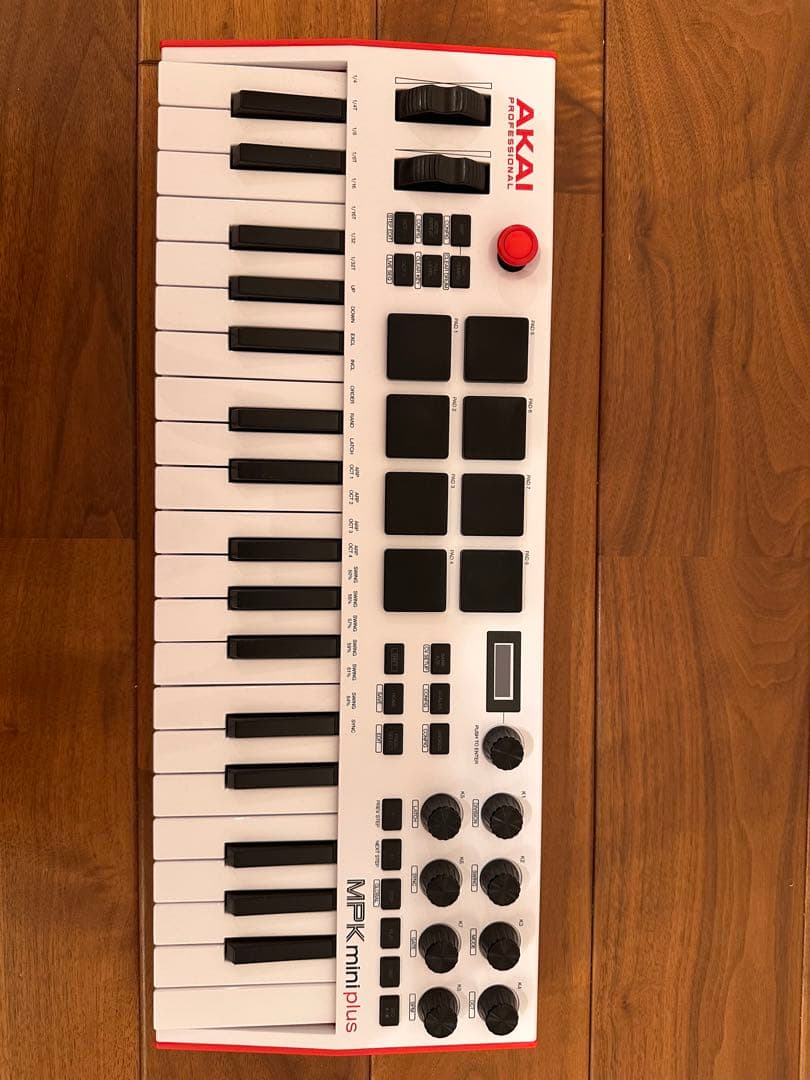 AKAI MPK mini plus 本体