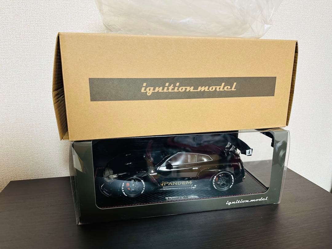 R35 GT-R イグニッションモデル 1/18 PANDEM