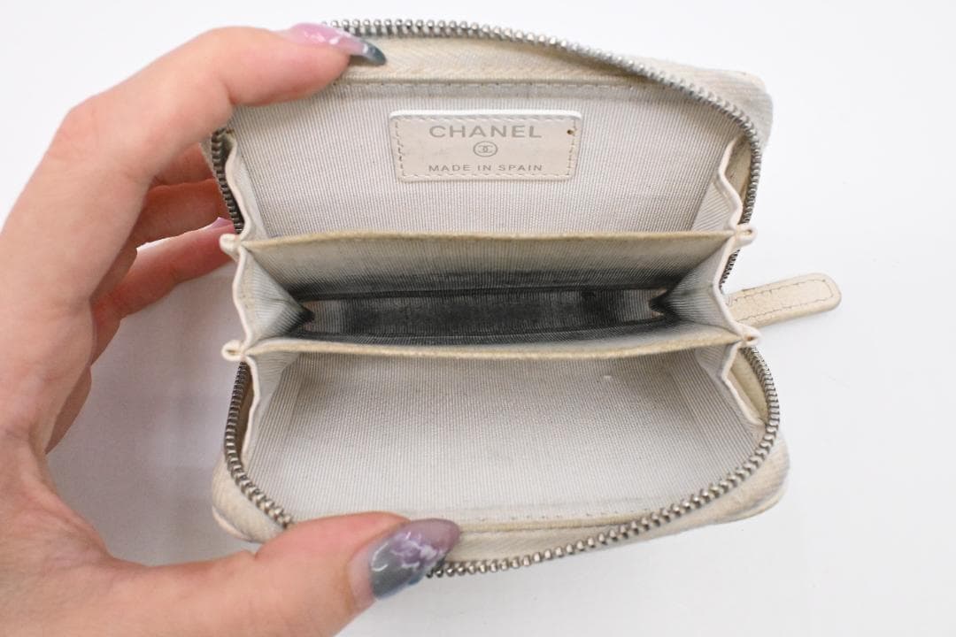 CHANEL　シャネル　キャビアスキン　ラウンドジップ　ココマーク