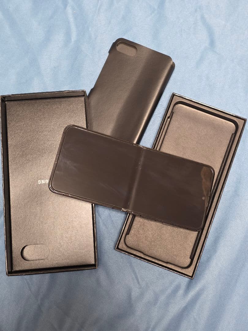 Samsung Galaxy Z Flip5 ブラック ケース付き