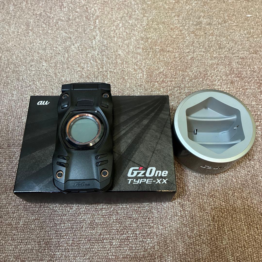 GzOne TYPE-XX au 本体 箱付き