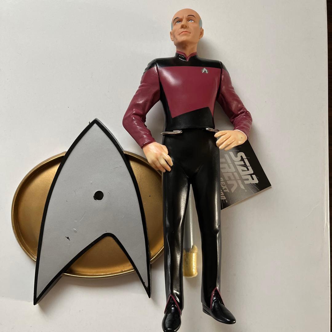 スタートレック U.S.S.エンタープライズ号プラモデルとソフビフィギュア 6体