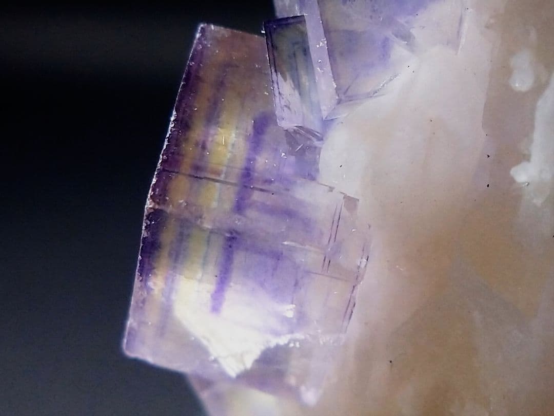 フローライト ヤオガンシャン産 鉱物標本