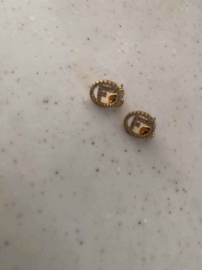 lune 　FENDI ピアス