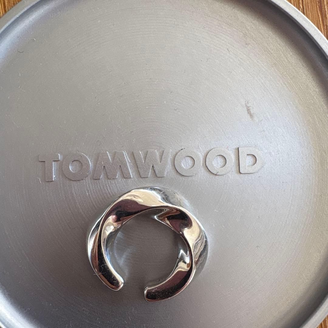 トムウッド インフィニティーロッククリスタルイヤーカフ