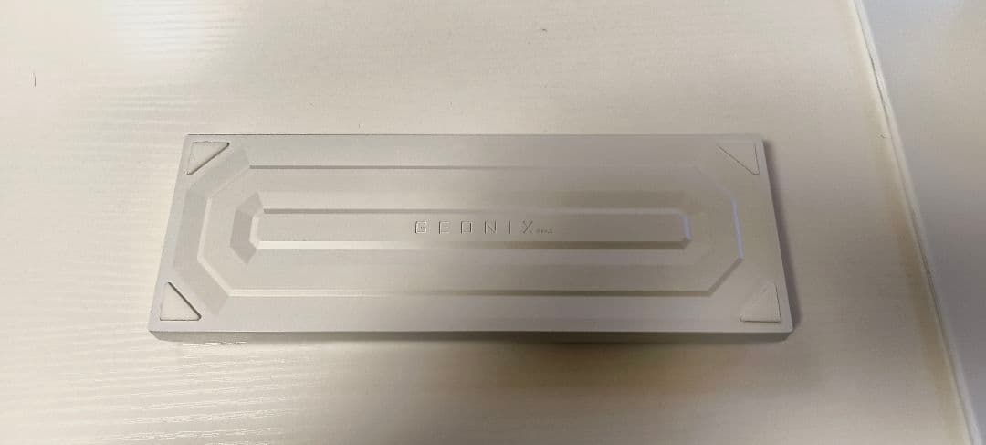 chosfox Geonix rev.2　ホワイト　リニア