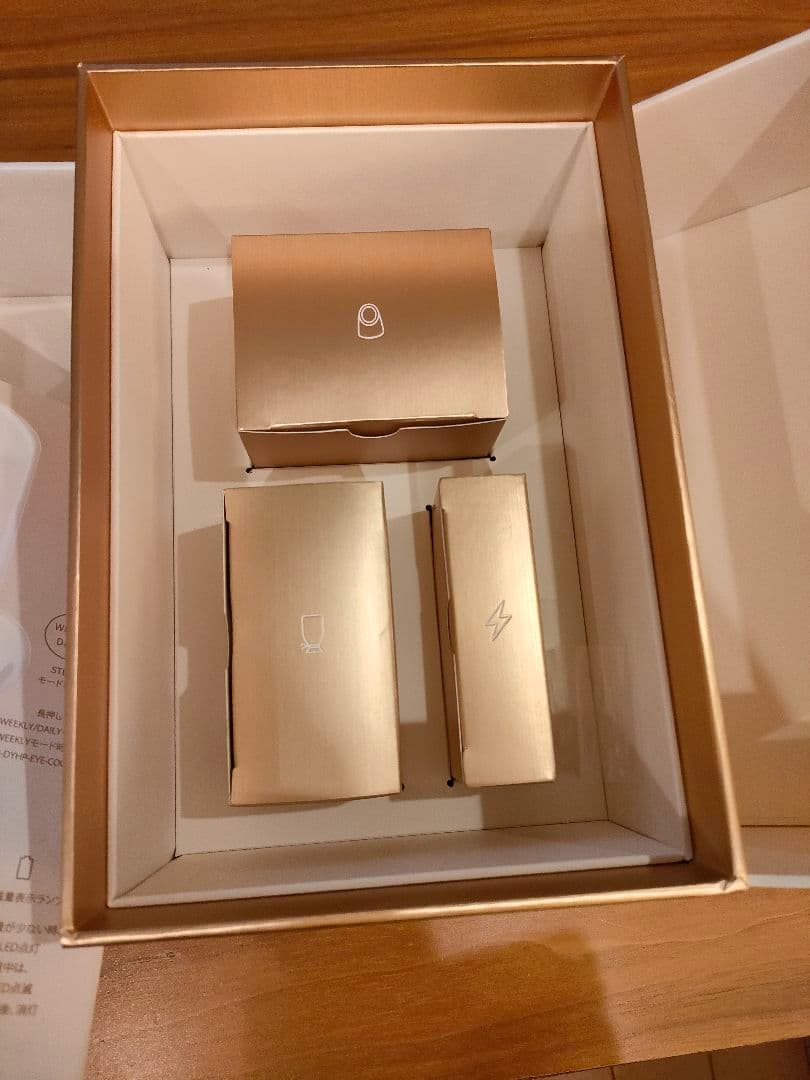 フォトプラスシャイニーネオ　YAMAN 美顔器 シルバー