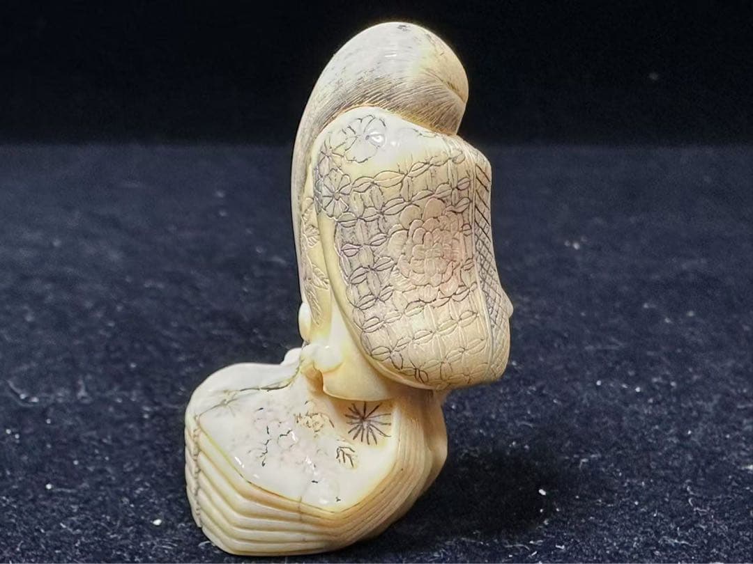 極上　根付　抹香鯨　マッコウクジラ　アンティーク　天然素材　骨董　コレクションか