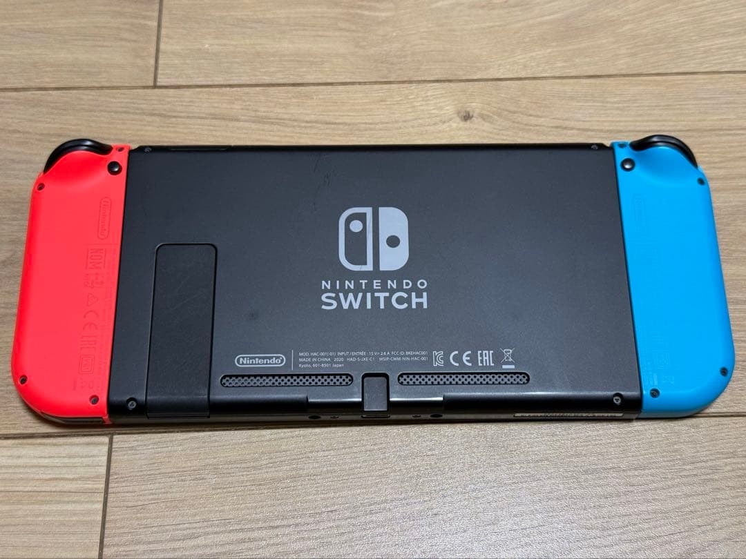 スイッチ本体＋マイクロSDカード128GB＋純正キャリングケース
