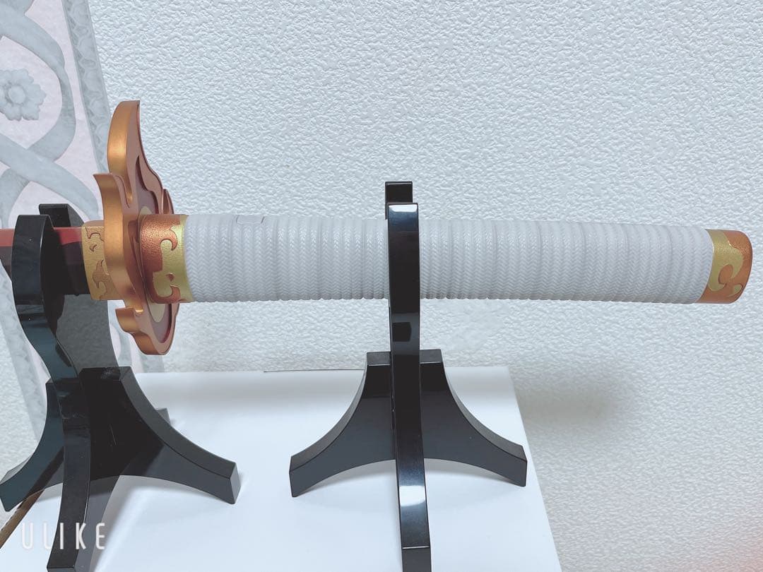 鬼滅の刃　煉獄杏寿郎　折れた日輪刀