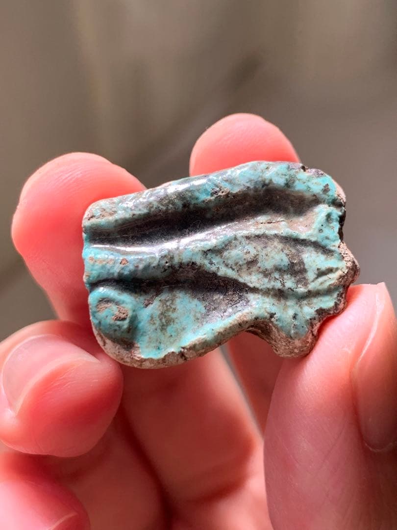 古代エジプト　副葬品　ホルスの目　ガンダーラ　スカラベ　ウシャブティ　出土　根付