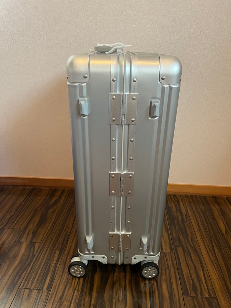 新品未使用メルセデスベンツ　キャリーケース　65リットル