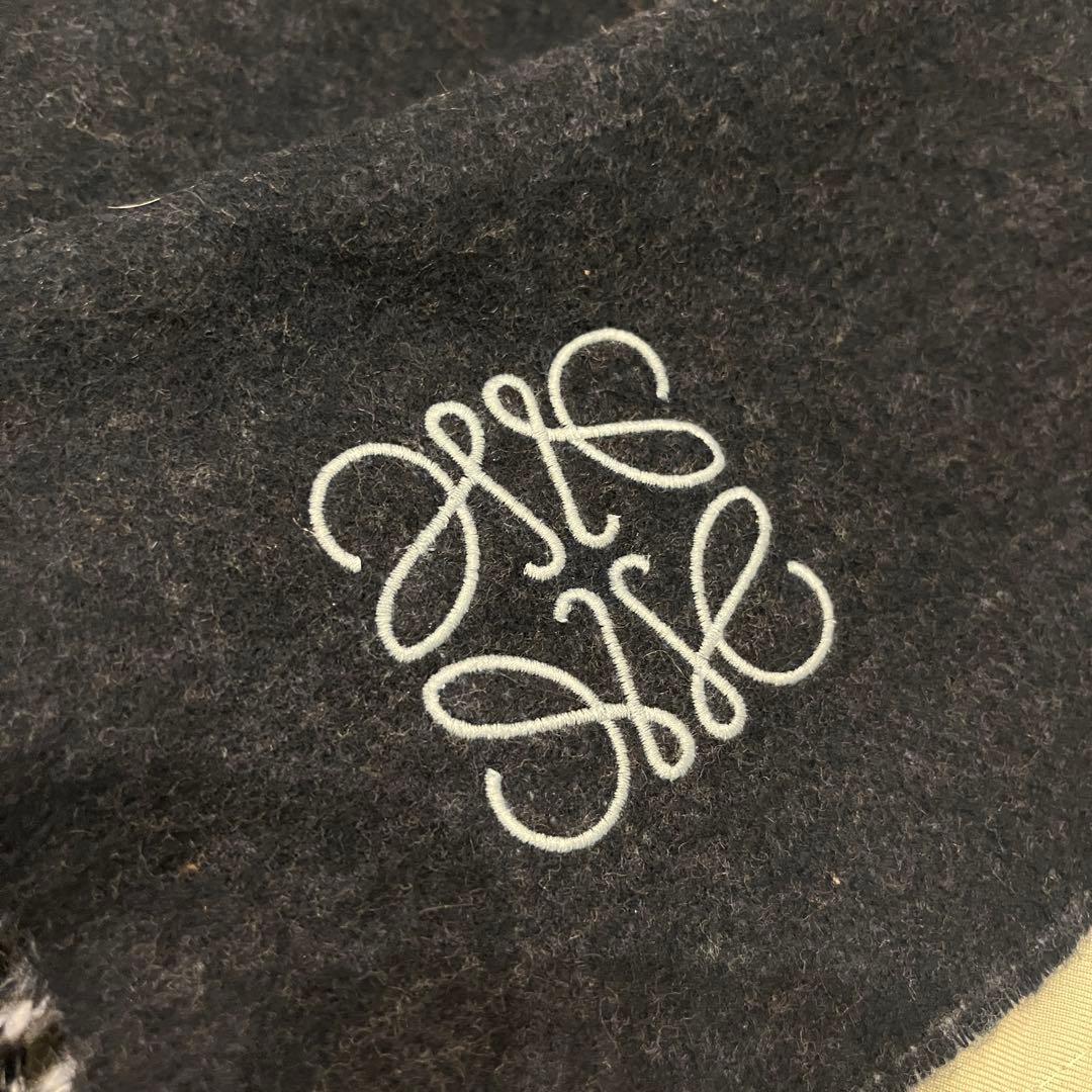 t130【美品】ロエベ 刺繍 ロゴ リバーシブル マフラー 入手困難 希少 人気