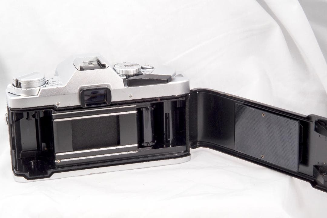 OLYMPUS OM-30 シルバー Zuiko 50mm f/1.8 整備済み