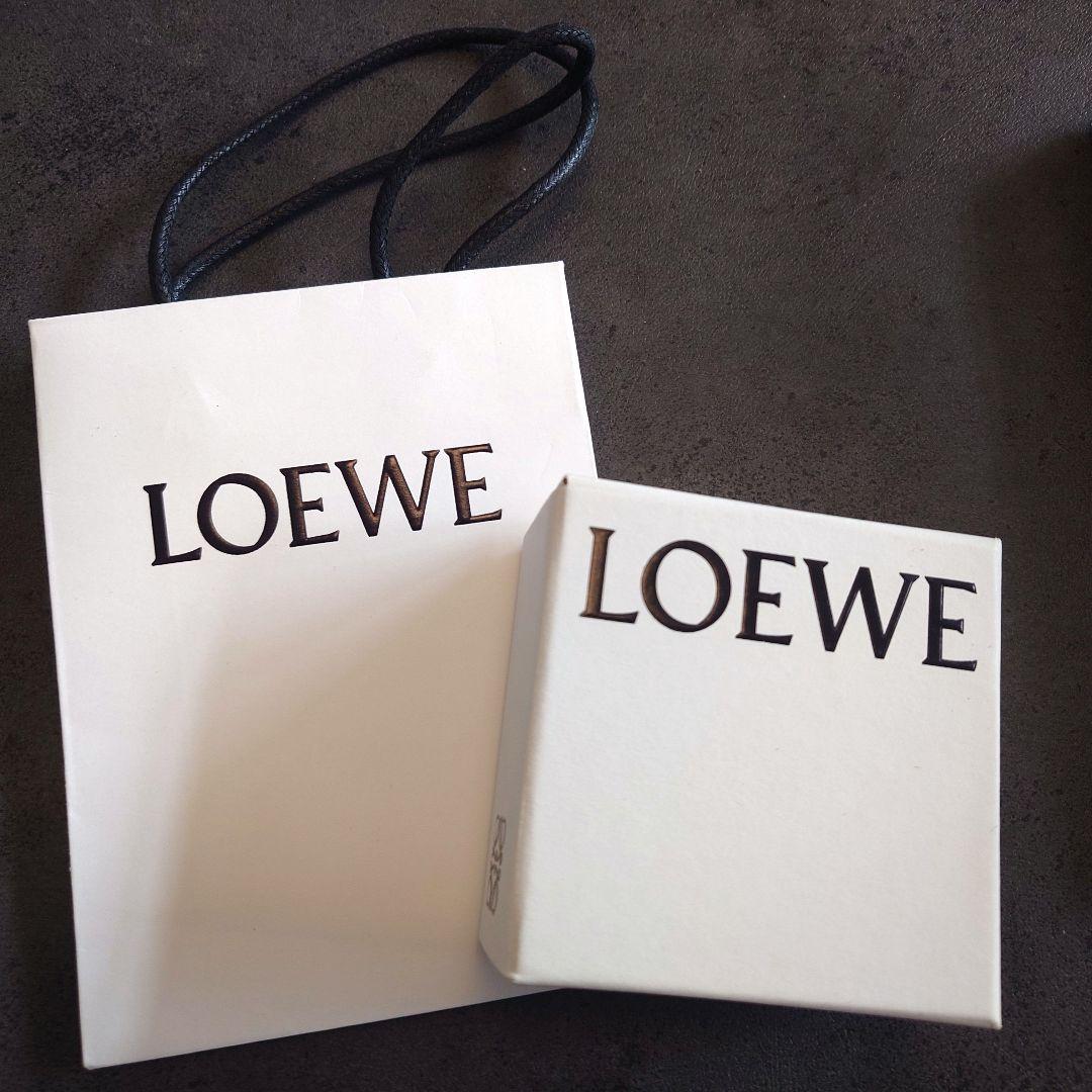 【新品未使用】LOEWE ブローチ ゴールド