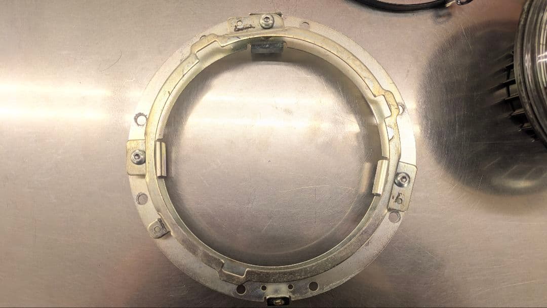 ハーレー純正　デーメーカー　7インチLEDヘッドライト　67700041A