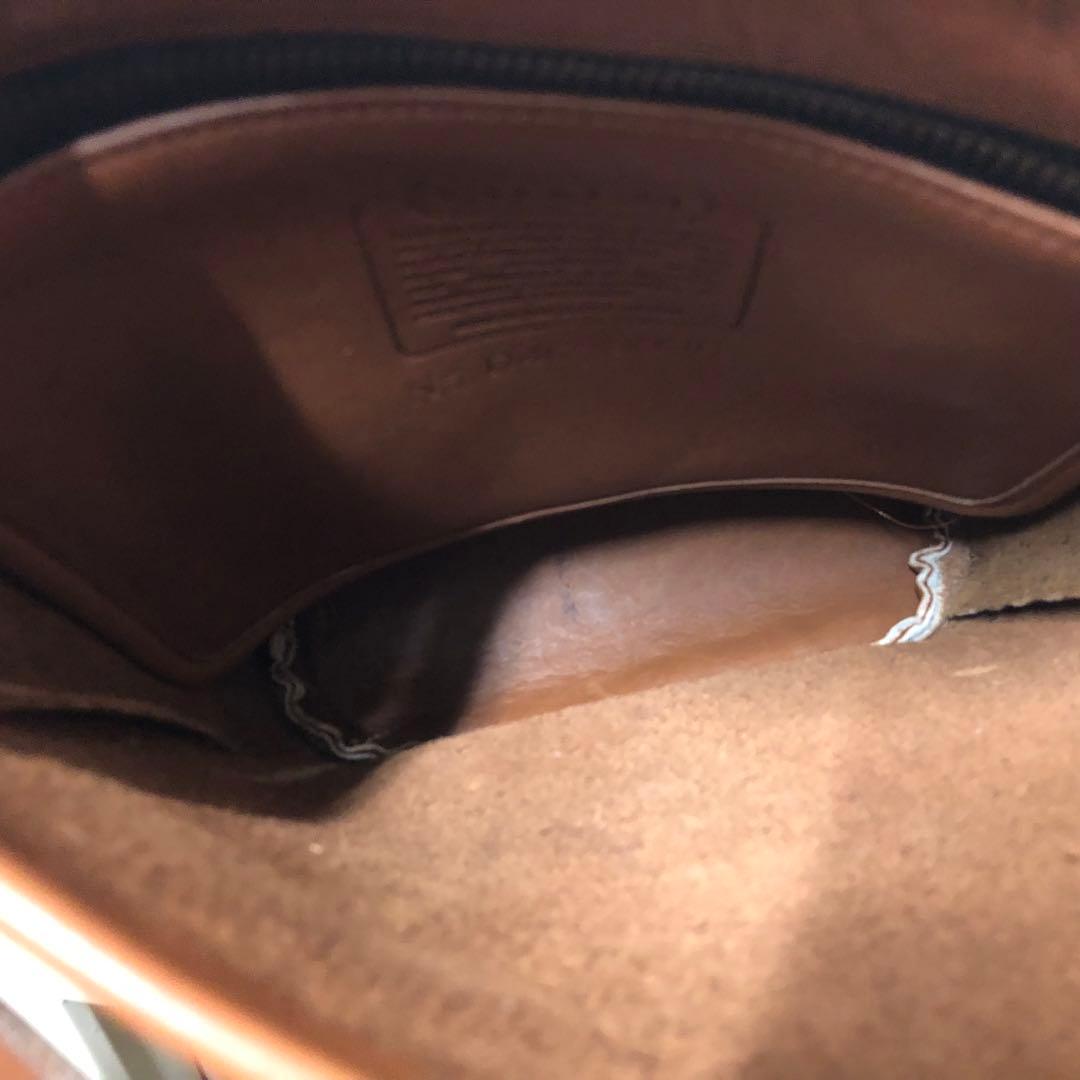 COACH ショルダーバッグ クロスボディ バケツ型 レザー 茶色　ターンロック
