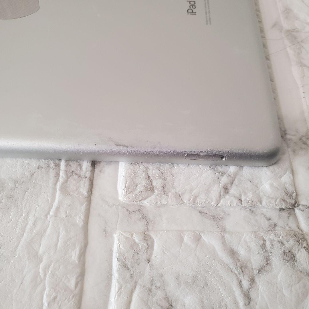 261 iPad 7世代 128GB SIMフリー シルバー