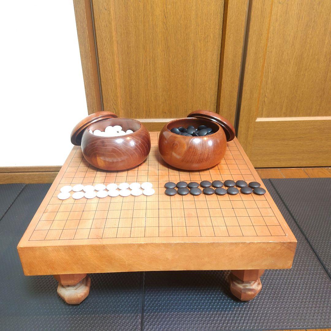 囲碁 天然木 卓上 碁盤 　蛤碁石 セット　碁石22号？　甘い匂いがする碁盤