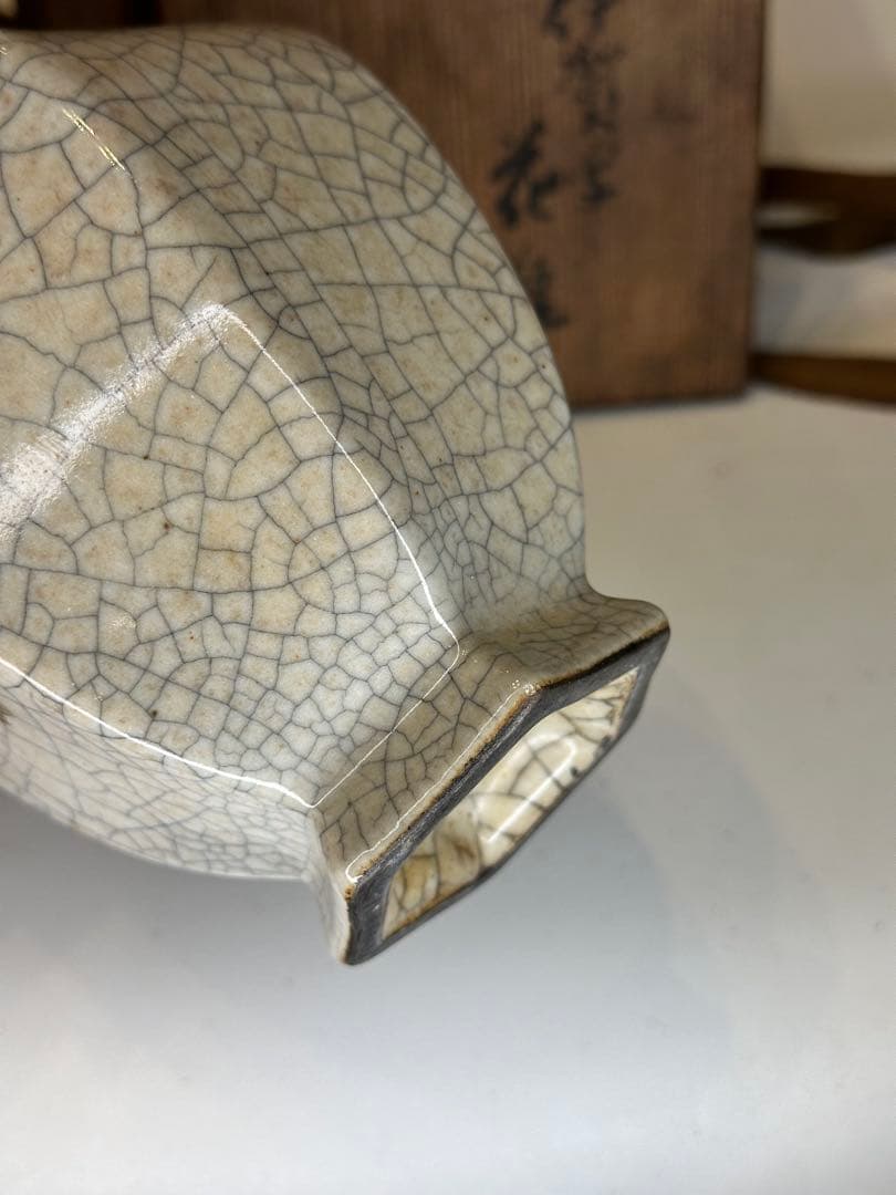 大清乾隆年製 開片双耳瓶 賞瓶 中国骨董品 古い箱付※オリジナル箱ではありません