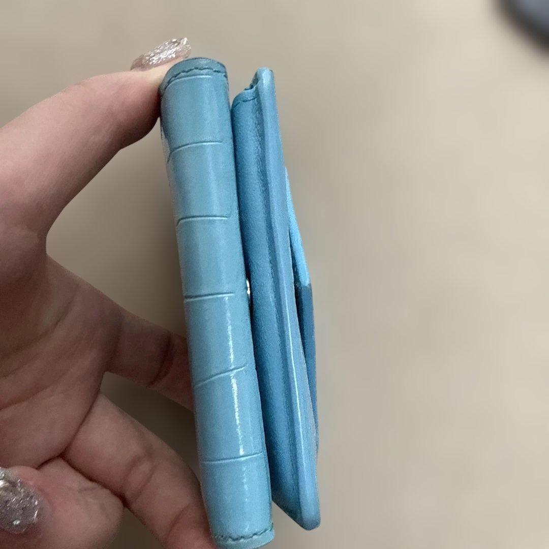 BALENCIAGA 水色 三つ折り財布　型押しクロコ　水色