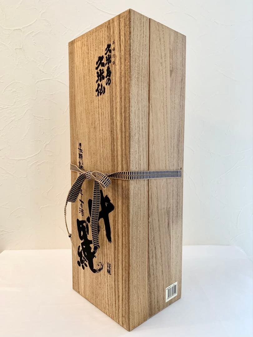 久米島の久米仙「 沖縄 」 43度,1,800ml 30年物 / 泡盛古酒