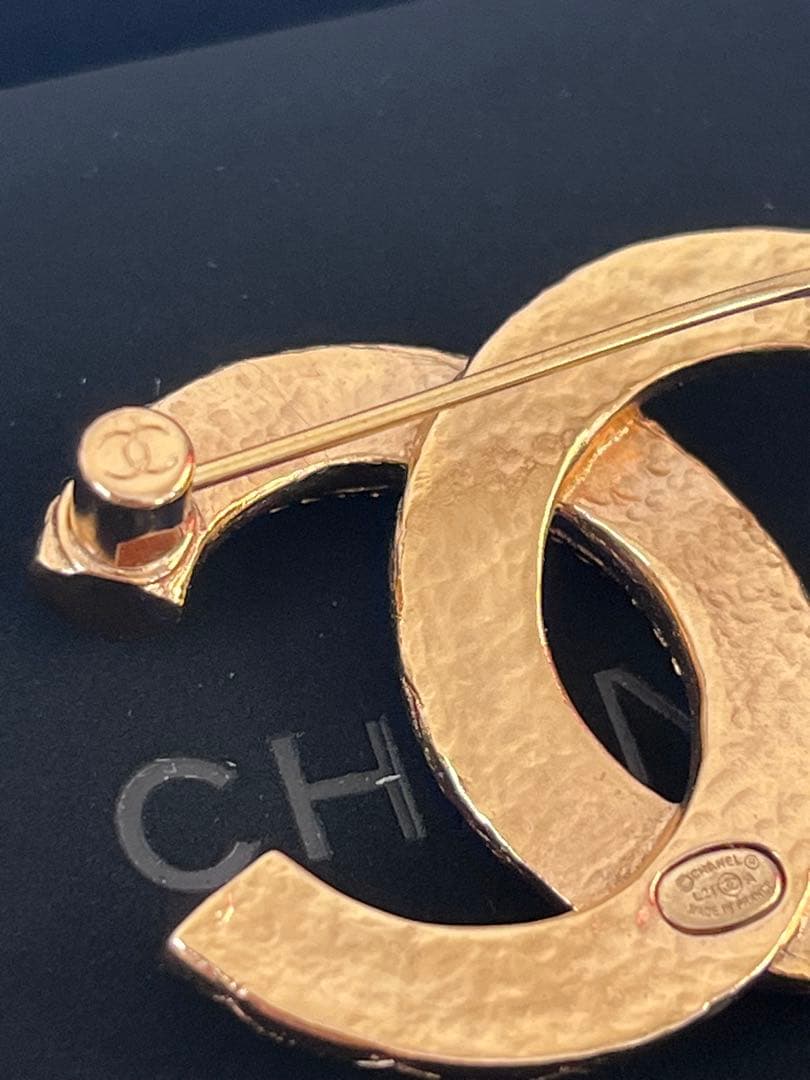 D*y様 CHANELシャネル ブローチ コスチュームジュエリー ゴールド