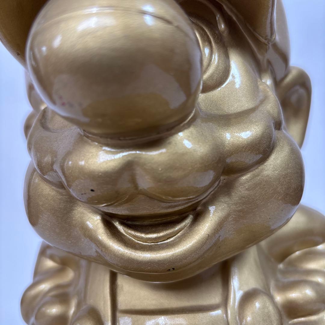 ゴールドマリオ像