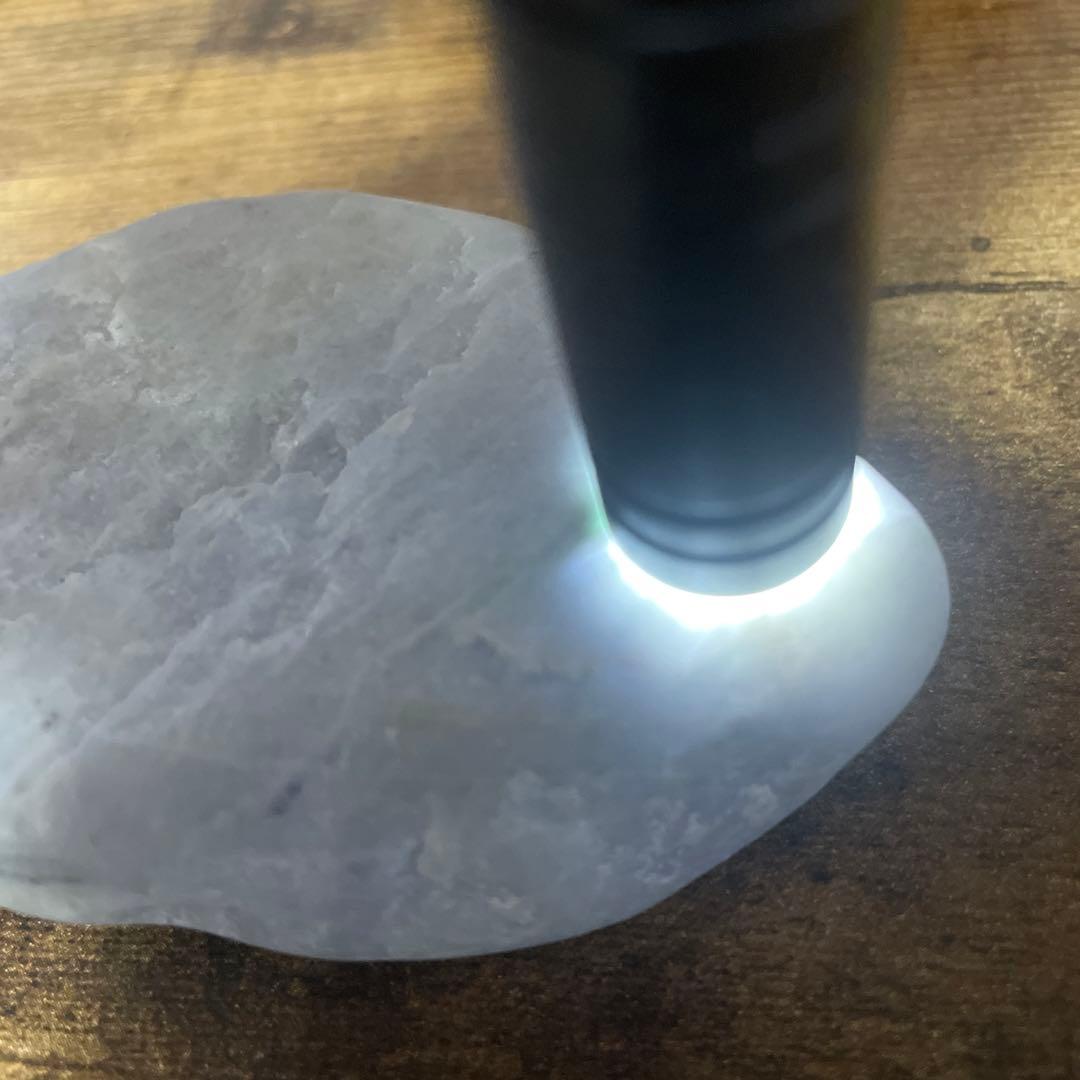 最終値下げ！220g 糸魚川　ラベンダー　翡翠　紫　海石　台座つき