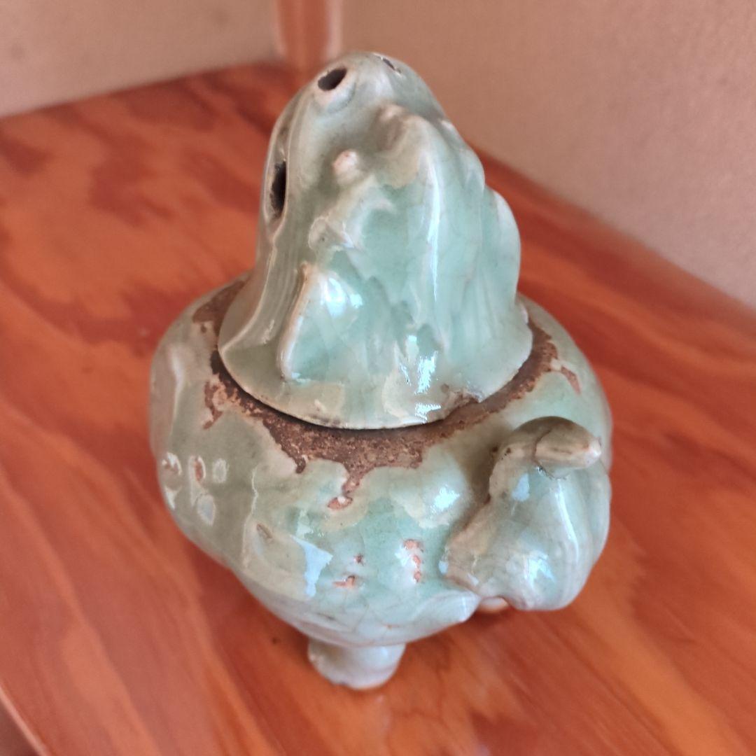 獅子形陶器 中型 淡い緑色　青磁香炉　獅子香炉　古美術品　骨董　中国