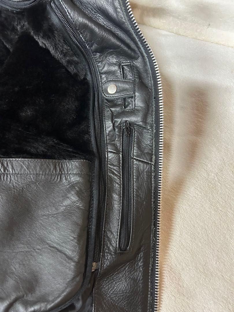 Liugoo Leathers ブラックレザーシングルライダース